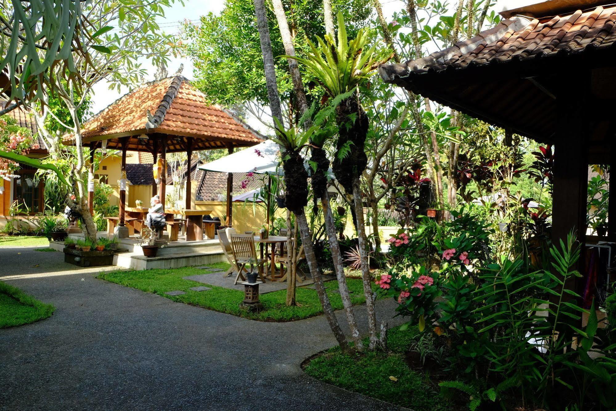 Jati 3 Bungalows And Spa Ubud Esterno foto